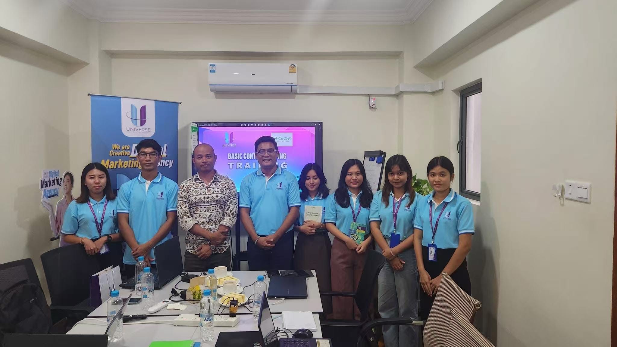 UNIVERSE - Your Digital Partner , Office မှာ Mr.Content, MrTun Tun လာရောက်ပြီး Training ပေးခဲ့တဲ့ပုံရိပ်များ